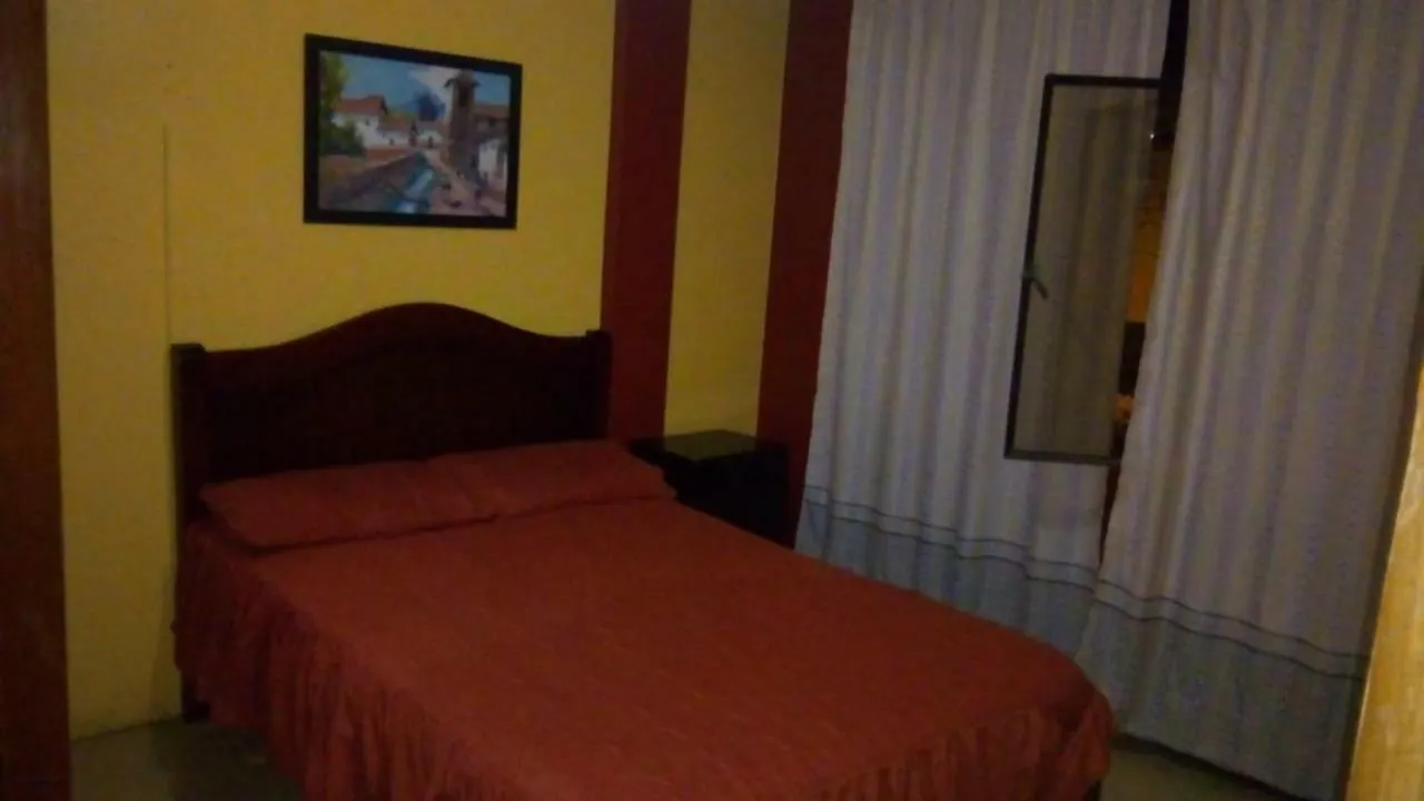 Hostal Mitad Del Mundo Quito Maison d'hôtes