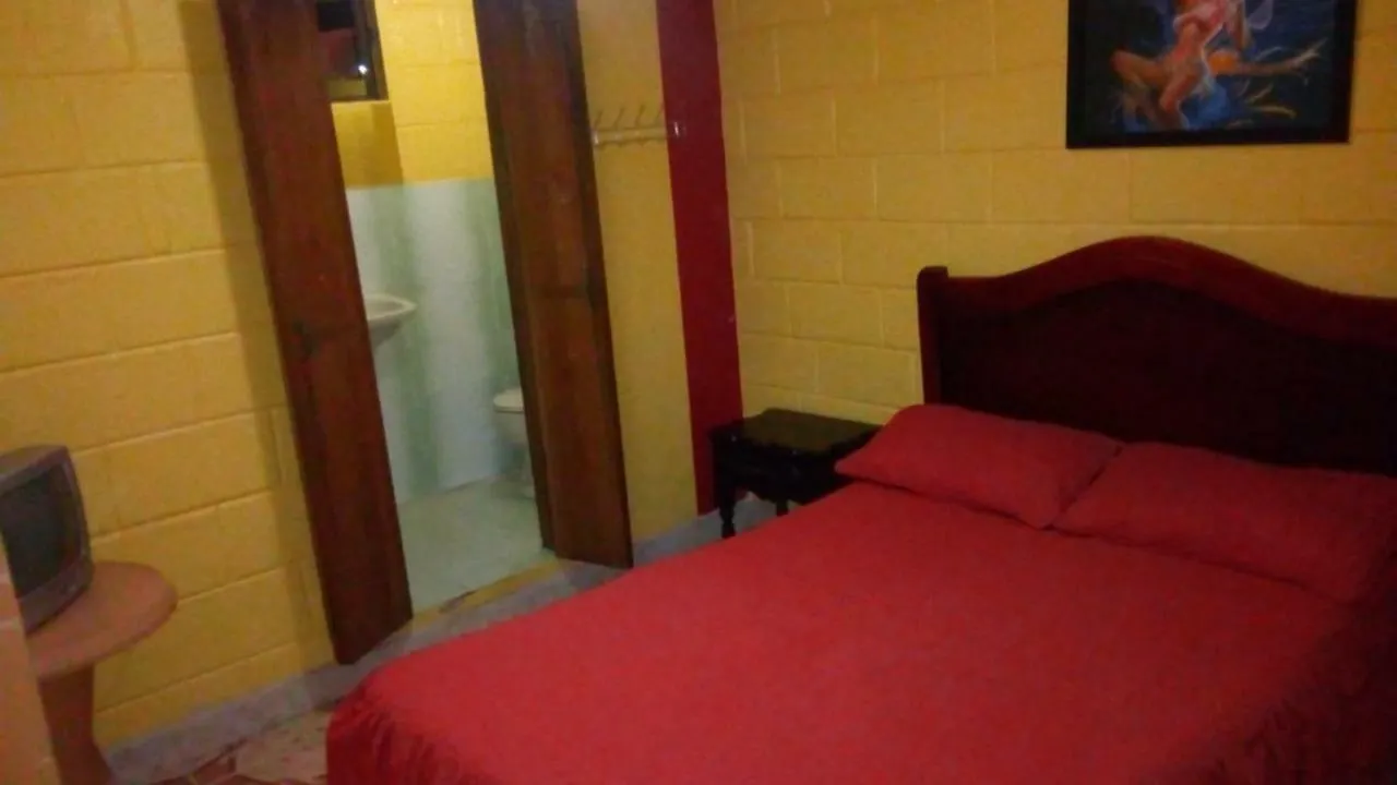 Hostal Mitad Del Mundo Quito 0*,  Ecuador